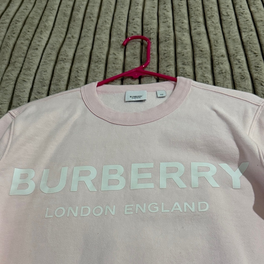 Burberry Blush Pink Crewneck with White Logo - Picture 2 of 4